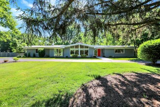 6431 Sunset Ln, Indianapolis, IN 46260