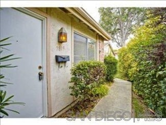 7819 Camino Glorita, San Diego, CA 92122