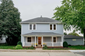 319 2nd Ave SW, Cascade, IA 52033