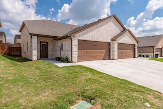 712 Rolling Terrace Cir, Granbury, TX 76049