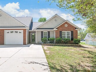 219 Edinburgh Ct, Mount Holly, NC 28120