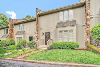 3457 Londonderry Ct, Roanoke, VA 24018