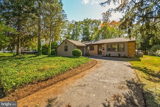 1015 Merrymount Ave S, Blackwood, NJ 08012