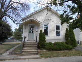 810 Front St, Aurora, IL 60505