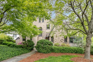 1058 Emerson Rd, Park Hills, KY 41011