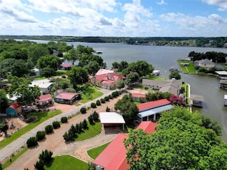 3211 Boynton Ave, Granbury, TX 76049