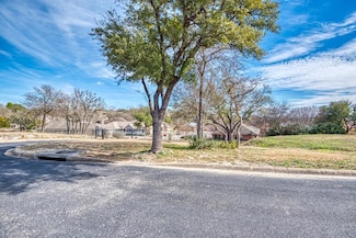 1701 Valencia Dr N Unit 43, Kerrville, TX 78028
