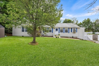 26 Diane Cir, Abington, MA 02351