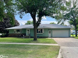 1036 3rd St NE, Belmond, IA 50421