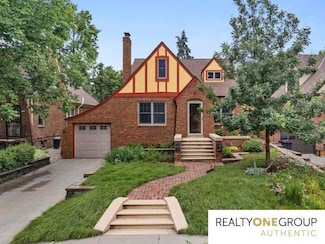 6024 Poppleton Ave, Omaha, NE 68106