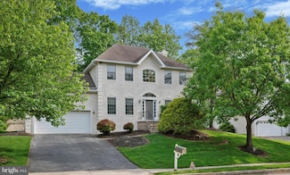 139 Chinaberry Dr, Lafayette Hill, PA 19444