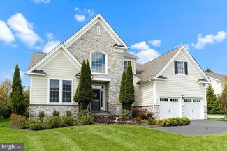 302 Park Hill Ln, Newtown Square, PA 19073