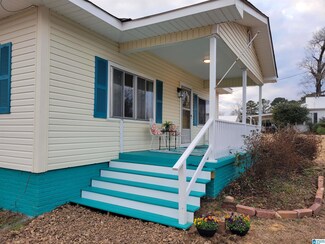 5660 Warrior River Rd, Bessemer, AL 35023