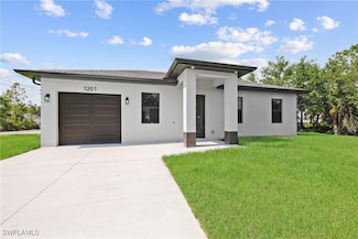 1201 E 7th St, Lehigh Acres, FL 33972