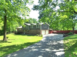 156 Alpine St, Aliquippa, PA 15001