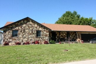 201 N Cedarwood Dr, Rose Hill, KS 67133