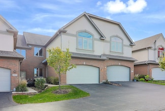 961 W Spencer Ct, Palatine, IL 60067