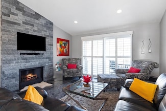 153 Desert Falls Dr E, Palm Desert, CA 92211