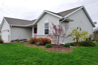113 Cardinal Ln, Fall River, WI 53932