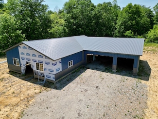 9811 Green Valley Rd, Chandlersville, OH 43727