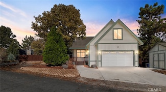 1158 Klondike Dr, Lake Arrowhead, CA 92352