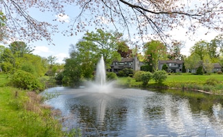 306 Heritage Village Unit E, Southbury, CT 06488
