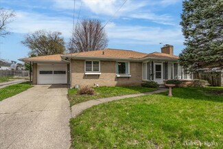 1243 Myrtle St NW, Grand Rapids, MI 49504
