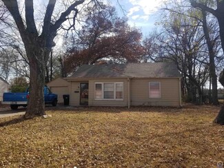 2529 SW 22nd St, Topeka, KS 66611