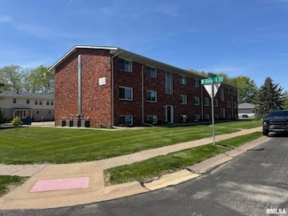 400 N 5th St Unit 5, Eldridge, IA 52748
