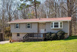 812 S Valleywood Cir, Hixson, TN 37343