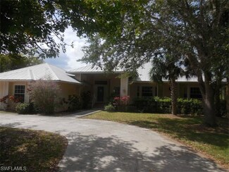 9748 Alhambra Ln, Bonita Springs, FL 34135