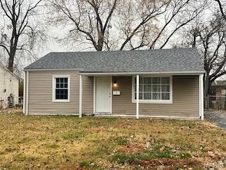 32 Florval Dr, Florissant, MO 63031