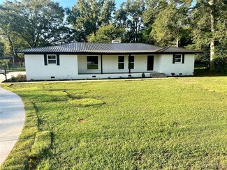 908 E Park Ave, Enterprise, AL 36330