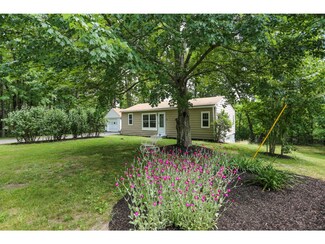 26 Champagne Ln, Auburn, NH 03032