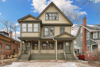 1120 Oak Ave, Evanston, IL 60202