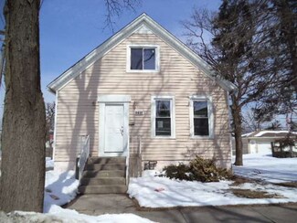 8116 White Ave, Lyons, IL 60534