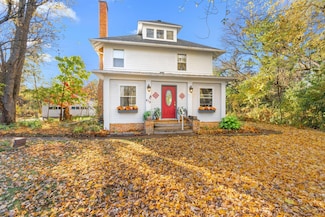 619 Grove St N, Mora, MN 55051