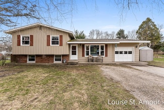 924 Fairlawn Ct, Whitehall, MI 49461