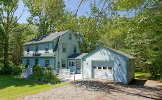 302 Townsend Ave, Boothbay Harbor, ME 04538