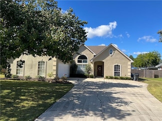 443 Gainesway Dr, Madisonville, LA 70447