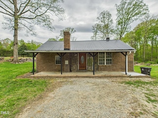 4925 Day Ct, Walkertown, NC 27051