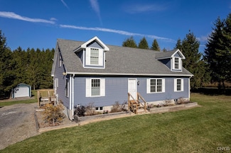 5779 New Hope Rd, Moravia, NY 13118