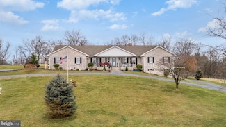 224 Heisers Ln, Carlisle, PA 17015