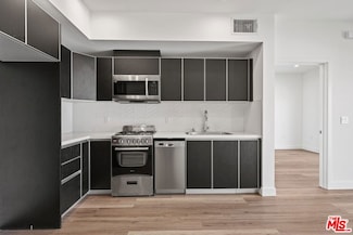 3657 Motor Unit ph12, Los Angeles, CA 90034