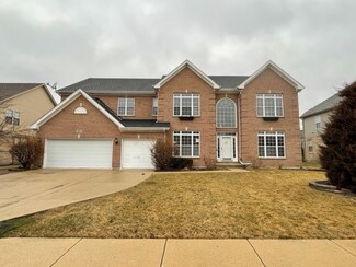 351 Superior Dr, Bloomingdale, IL 60108