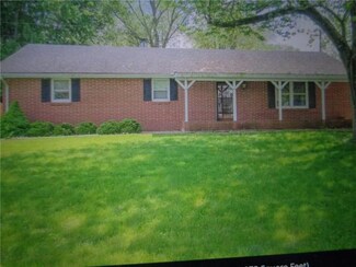 1127 N Court St, Sullivan, IN 47882