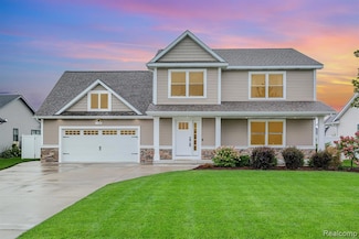 10224 Sarle Rd, Freeland, MI 48623