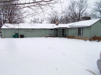201 3rd St SE, Independence, IA 50644