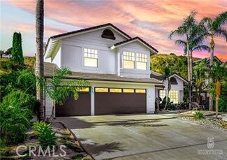 23935 Strathern St, Canoga Park, CA 91304