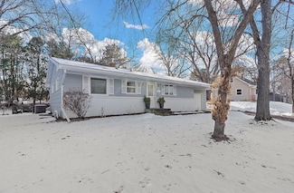 1911 Pine St W, Stillwater, MN 55082